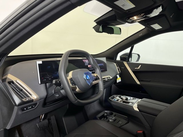 New 2026 BMW iX xDrive60 w/ Premium Package image 8