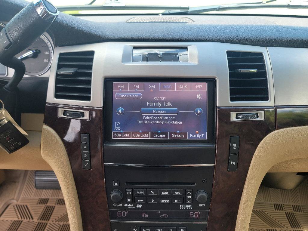 Used 2014 Cadillac Escalade Premium AWD/4WD image 21