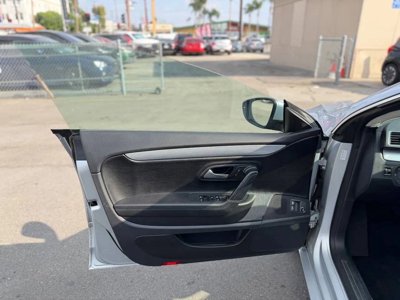 Used 2013 Volkswagen CC Sport image 18