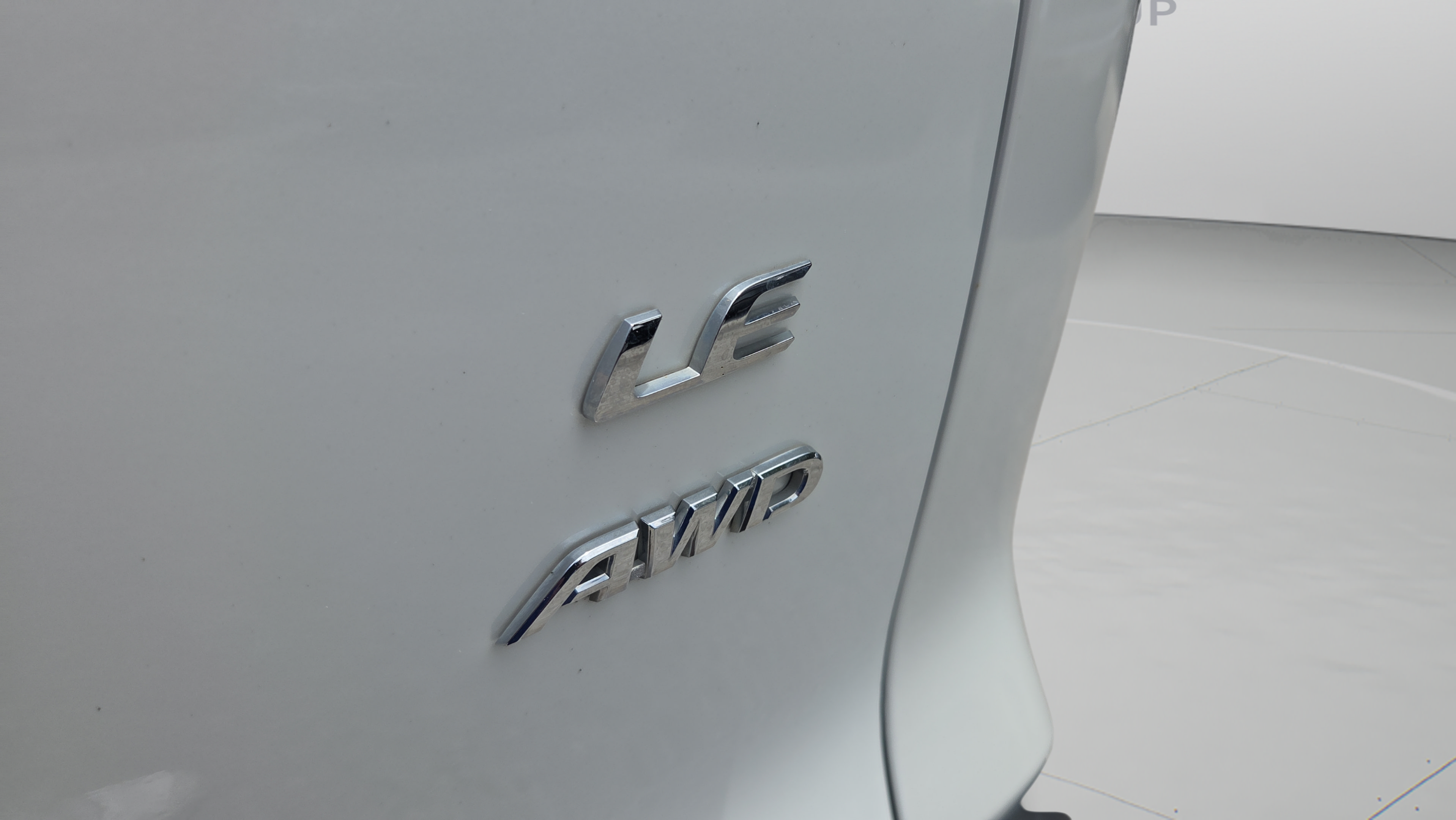 Used 2023 Toyota Corolla Cross LE AWD/4WD image 31