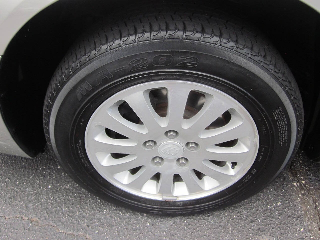 Used 2006 Buick Lucerne CX FWD image 16