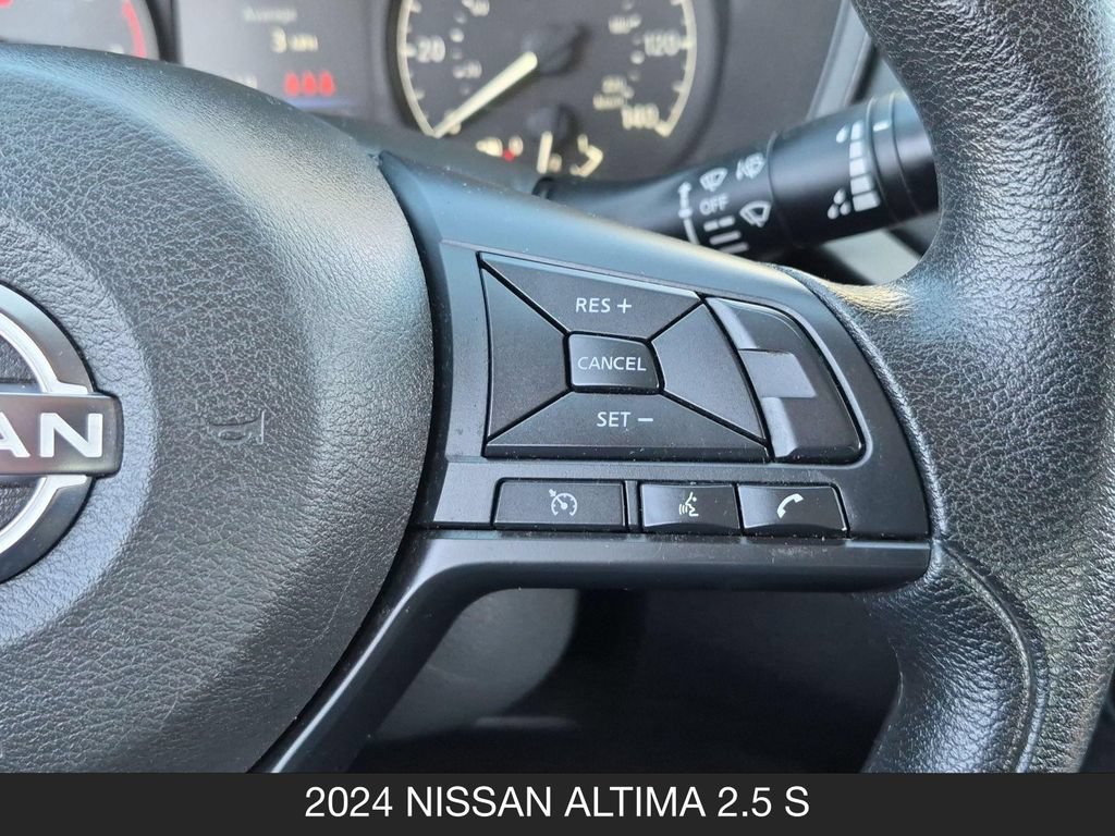 Used 2024 Nissan Altima 2.5 S FWD image 18