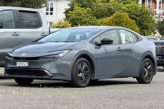 Used 2025 Toyota Prius LE FWD image 7
