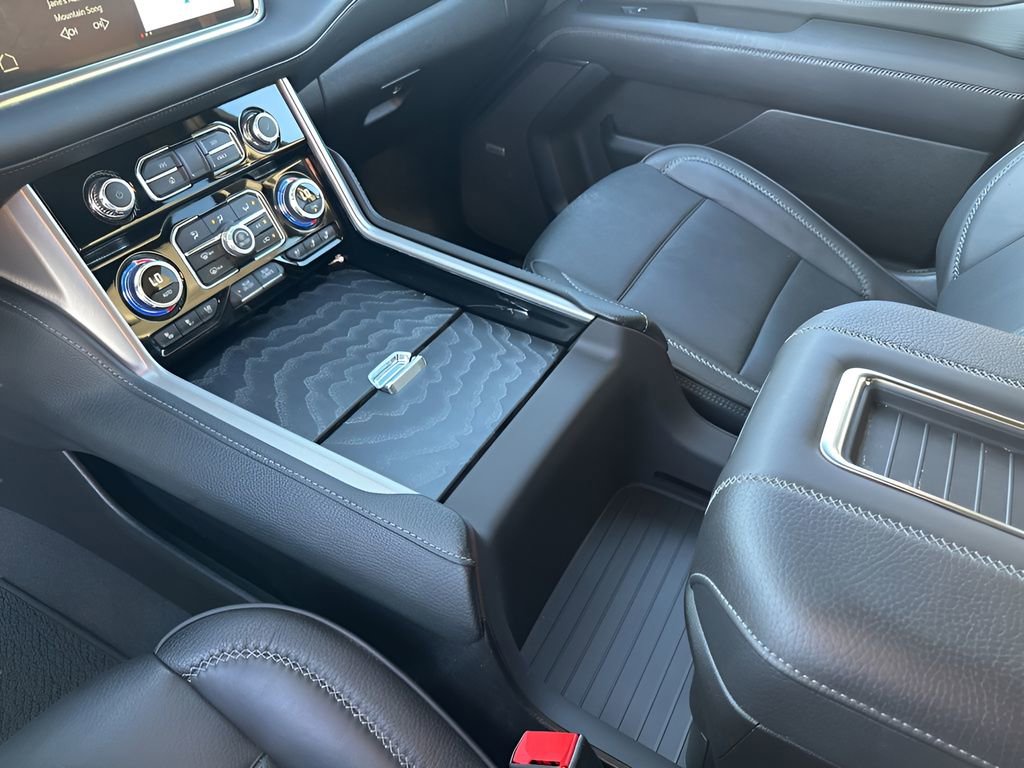 Used 2024 GMC Yukon Denali w/ Max Trailering Package image 35