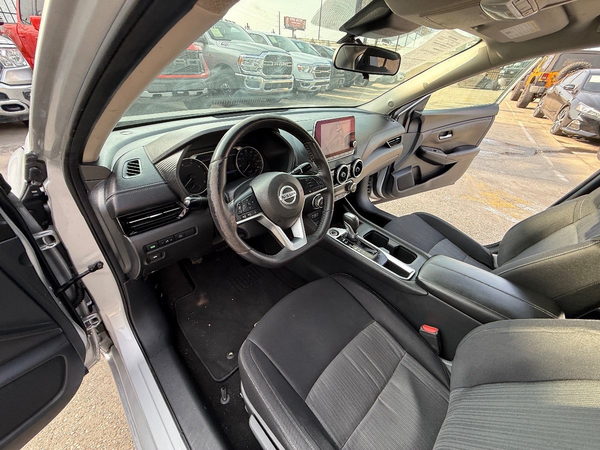 Used 2020 Nissan Sentra SV w/ Trunk Package FWD image 20