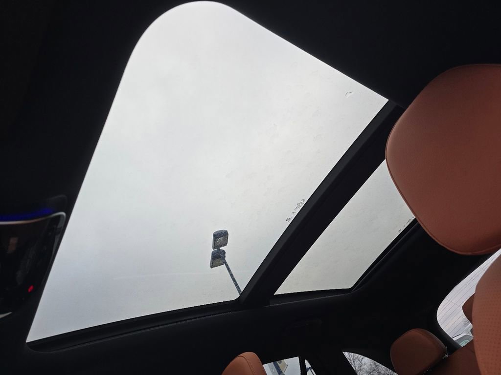 New 2026 Mercedes-Benz GLC 300 4MATIC image 3