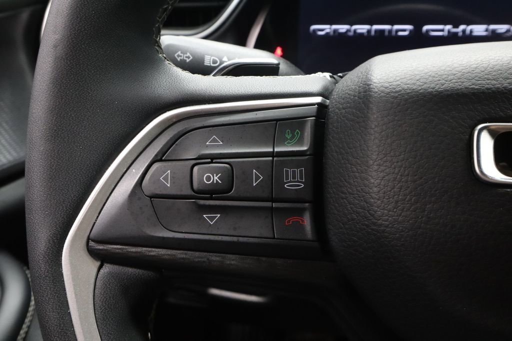 Used 2023 Jeep Grand Cherokee L Laredo AWD/4WD image 27