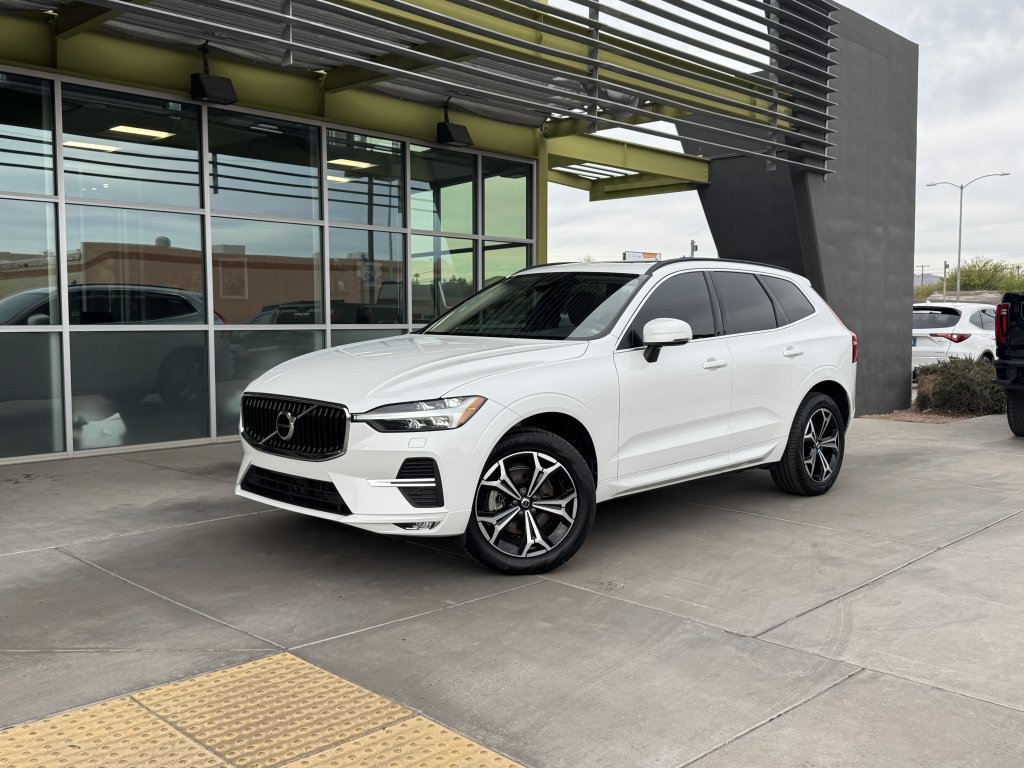 Used 2022 Volvo XC60 B5 Momentum w/ Climate Package