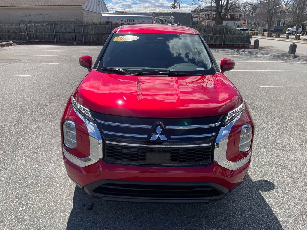 New 2026 Mitsubishi Outlander ES image 3