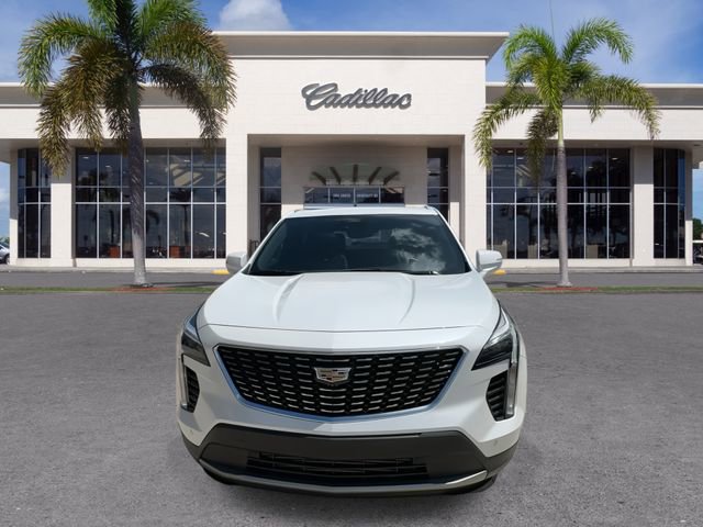 Certified 2022 Cadillac XT4 Premium Luxury w/ Enhanced Visibility Package image 4