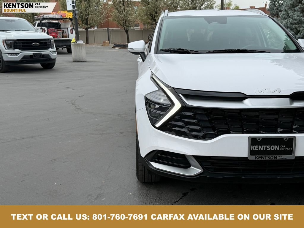 Used 2025 Kia Sportage EX image 13