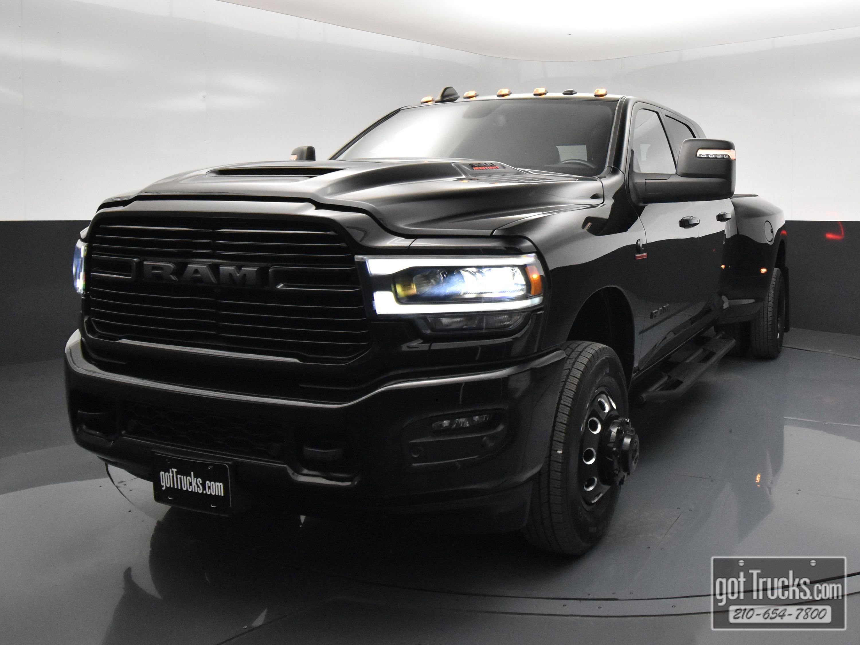 Used 2024 RAM 3500 Laramie w/ Night Edition AWD/4WD image 49