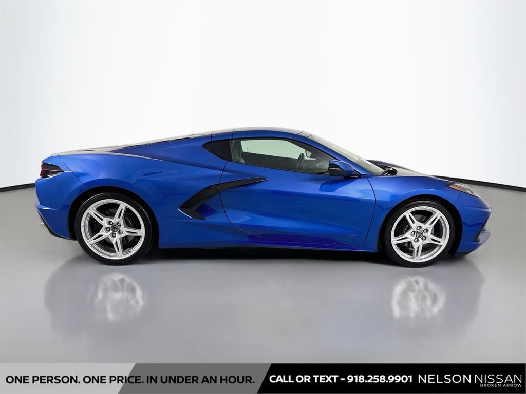 Used 2020 Chevrolet Corvette Stingray Coupe w/ 1LT RWD image 4