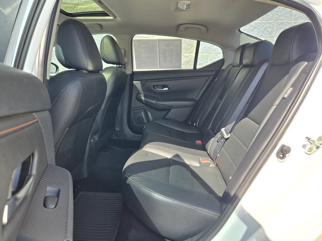Used 2023 Nissan Sentra SR w/ SR Premium Package FWD image 33