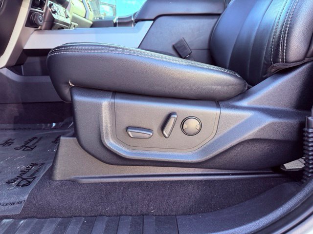 Certified 2020 Ford F350 Lariat AWD/4WD image 10
