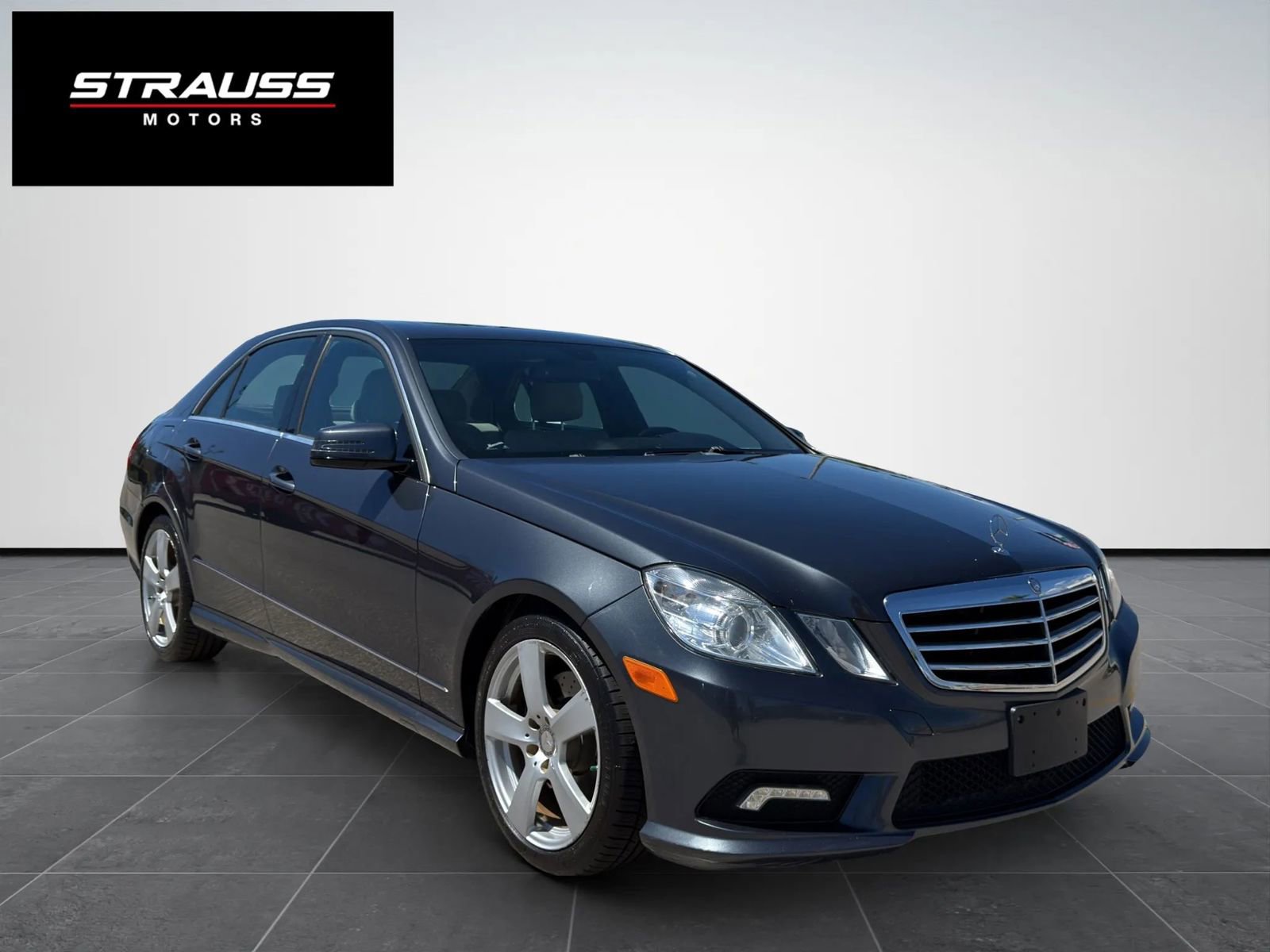 Used 2011 Mercedes-Benz E 350 E 350 4MATIC Sedan 4D image 1
