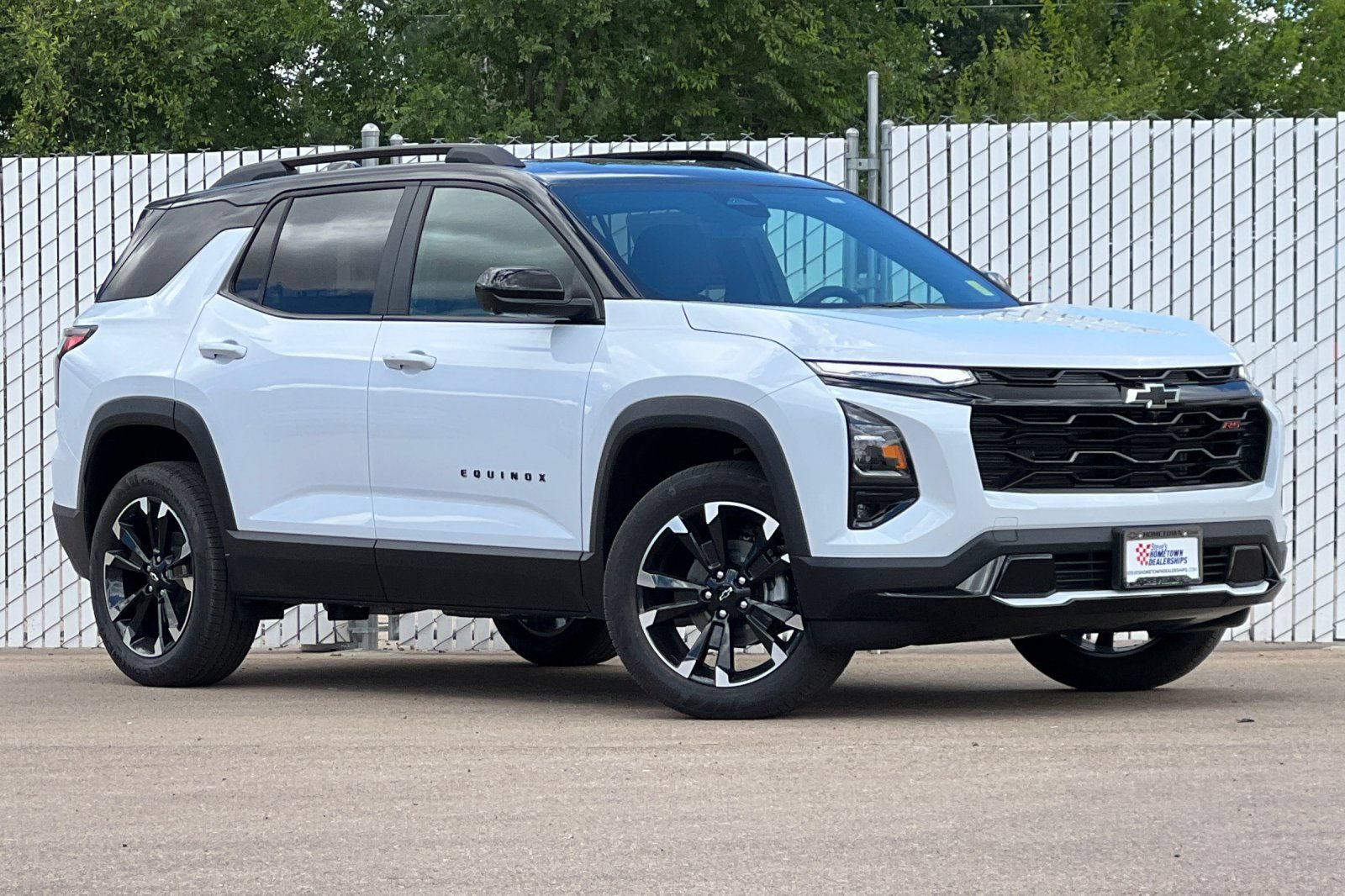 New 2026 Chevrolet Equinox RS w/ Safety and Technology Package AWD/4WD image 2