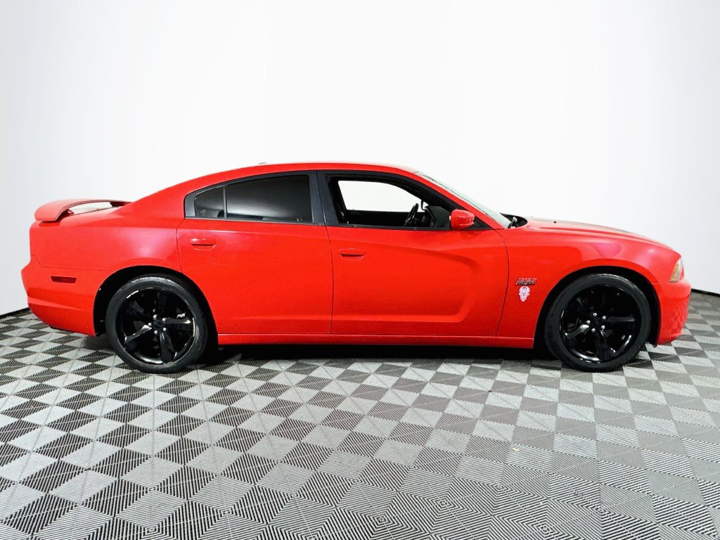 Used 2014 Dodge Charger R/T w/ Blacktop Package RWD image 8