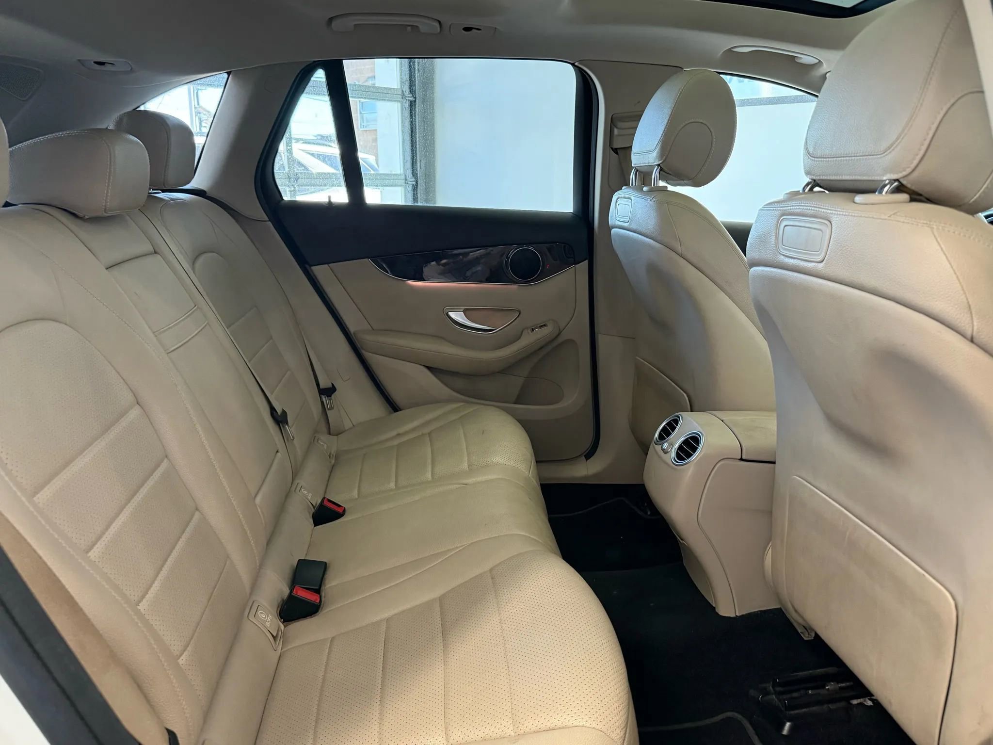 Used 2019 Mercedes-Benz GLC 300 image 21