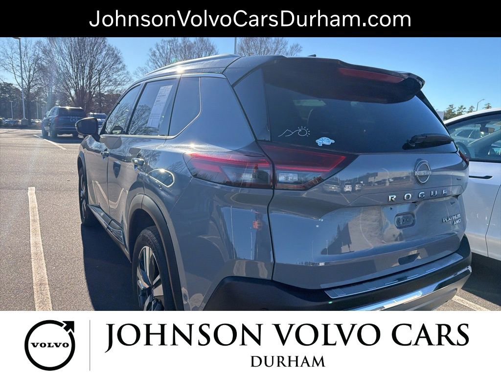 Used 2023 Nissan Rogue Platinum image 14
