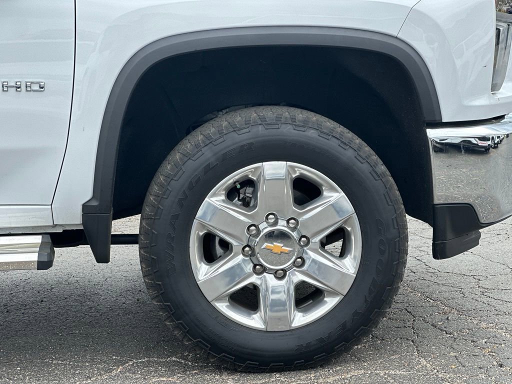 Used 2023 Chevrolet Silverado 2500 LTZ image 31