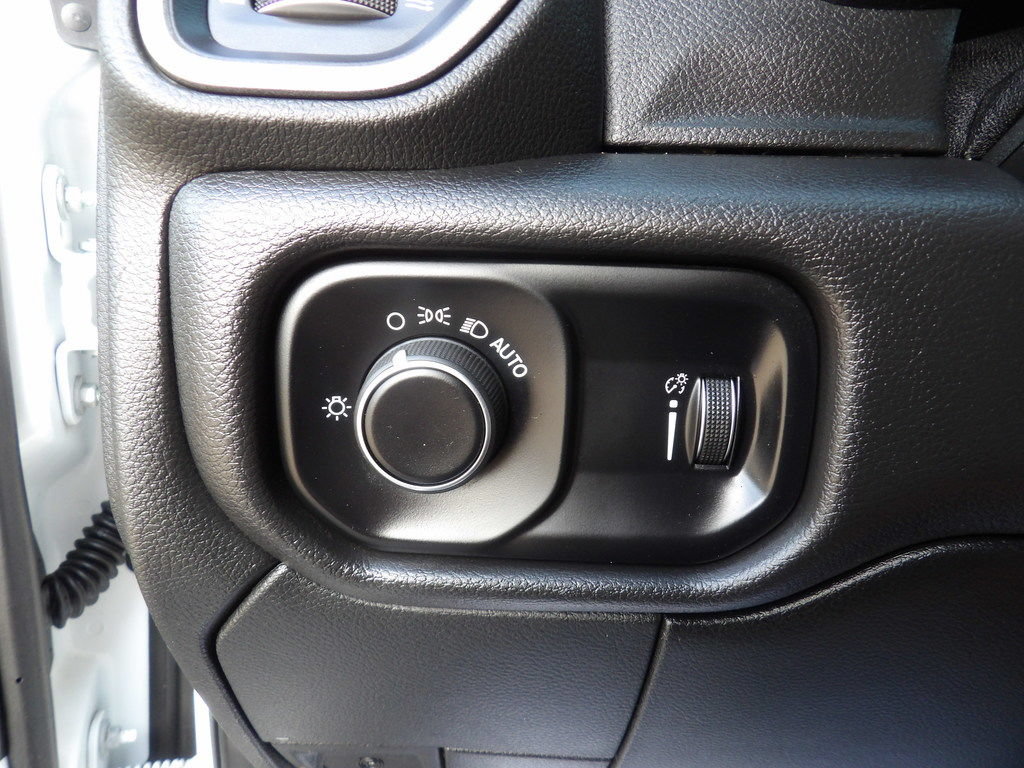 Used 2022 RAM 5500 Tradesman AWD/4WD image 31