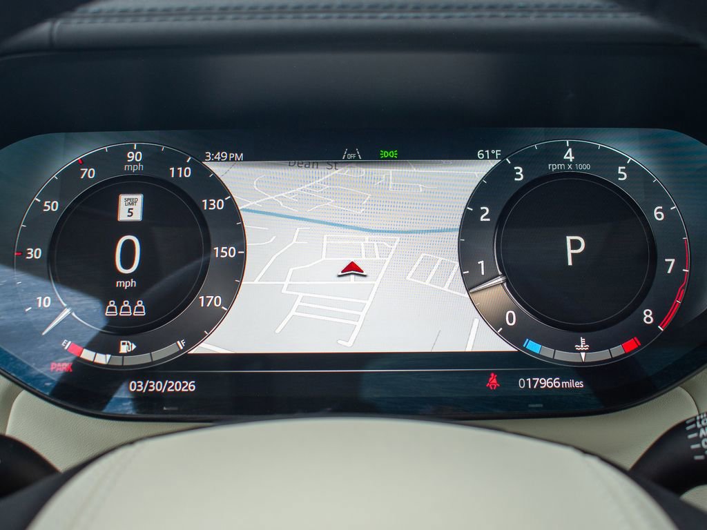 Certified 2025 Land Rover Range Rover SE image 14