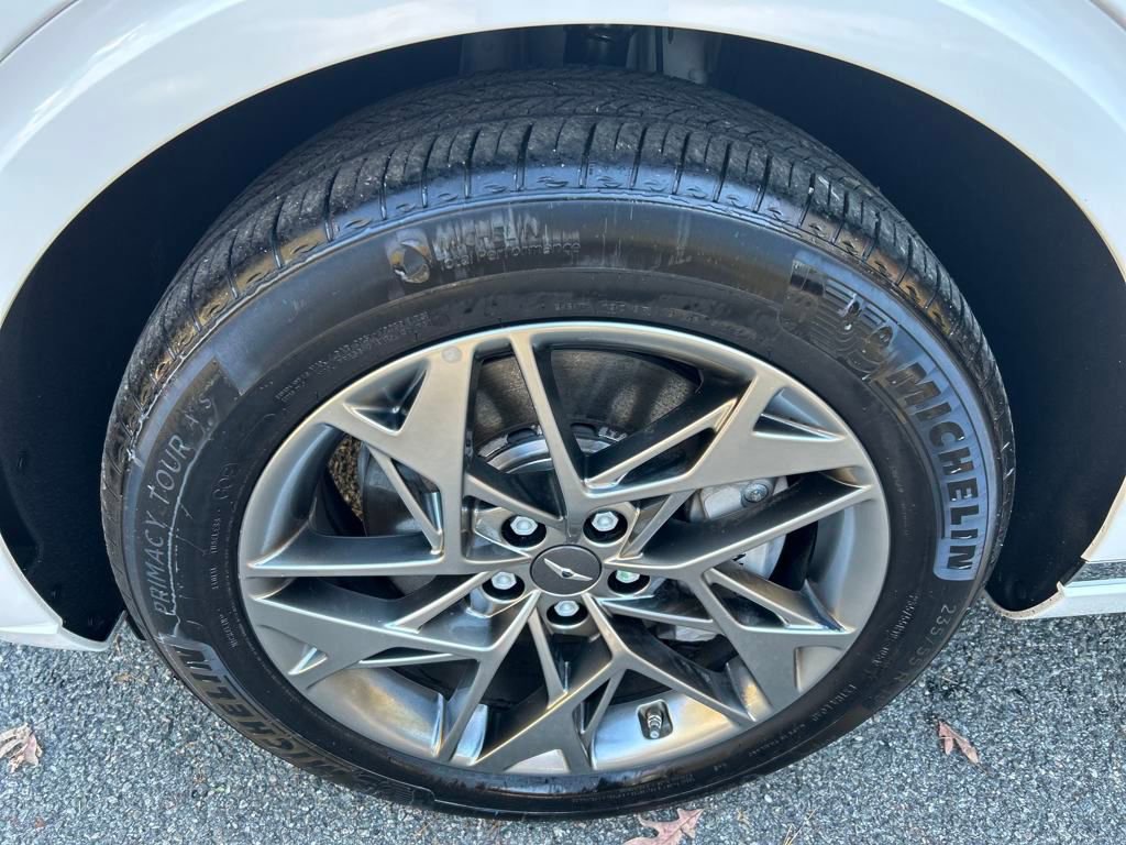 Used 2025 Genesis GV70 2.5T image 12