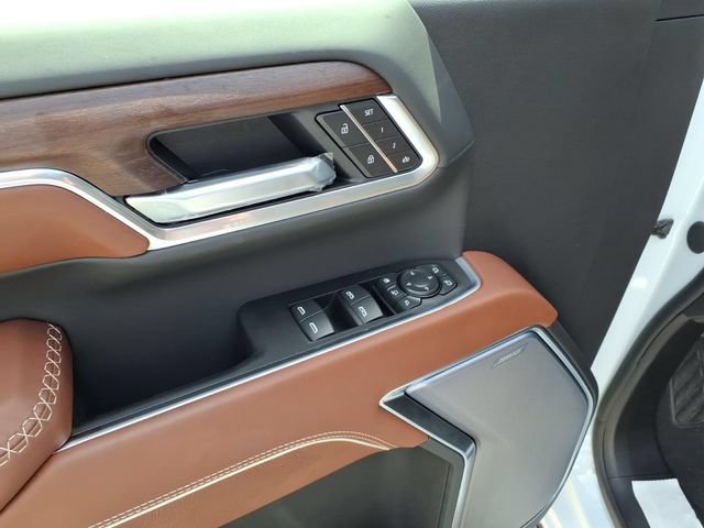 New 2026 GMC Sierra 3500 Denali Ultimate w/ LPO, Black Badging Package AWD/4WD image 17