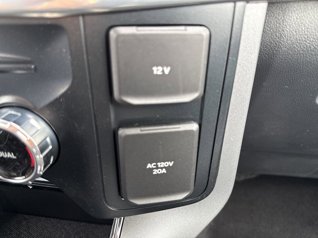 New 2025 Ford F150 Lariat w/ Equipment Group 501A Mid image 36