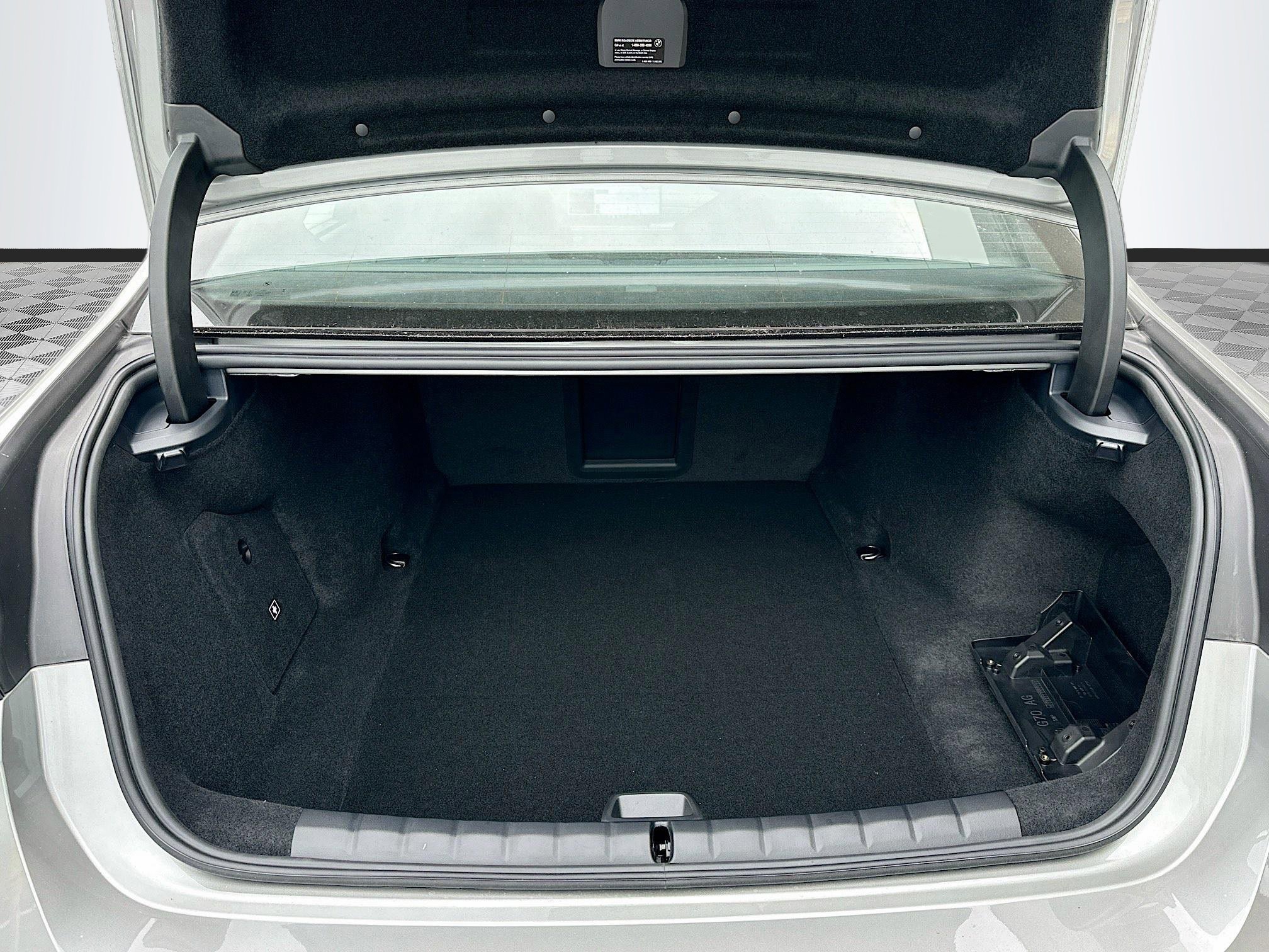 New 2025 BMW i7 eDrive50 w/ Executive Package image 23