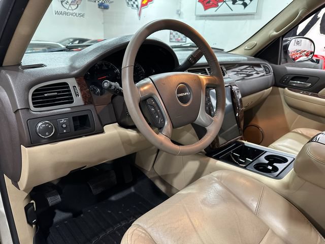 Used 2009 GMC Yukon Denali RWD image 9
