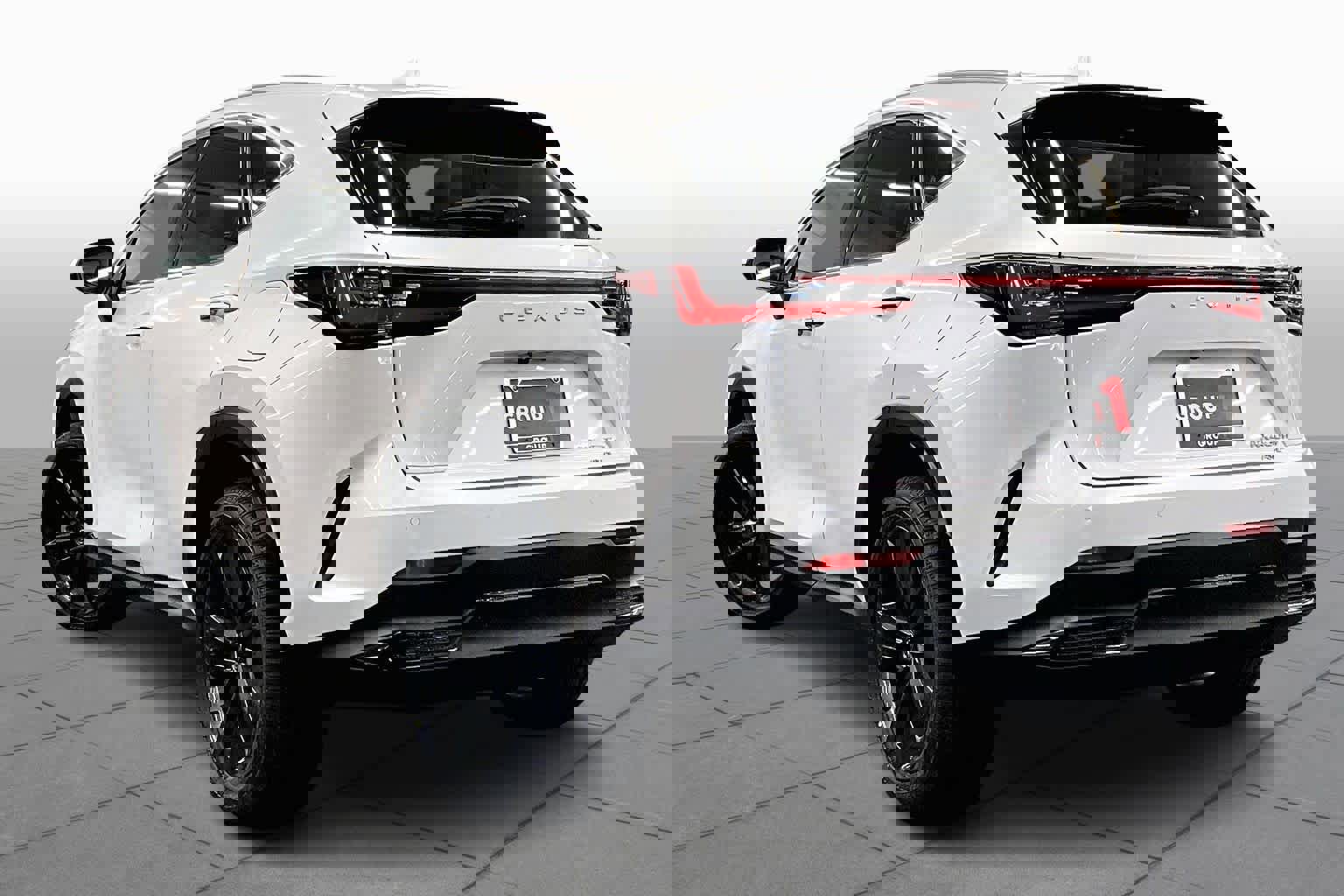 Used 2024 Lexus NX 450h+ Luxury w/ Vision Package image 11