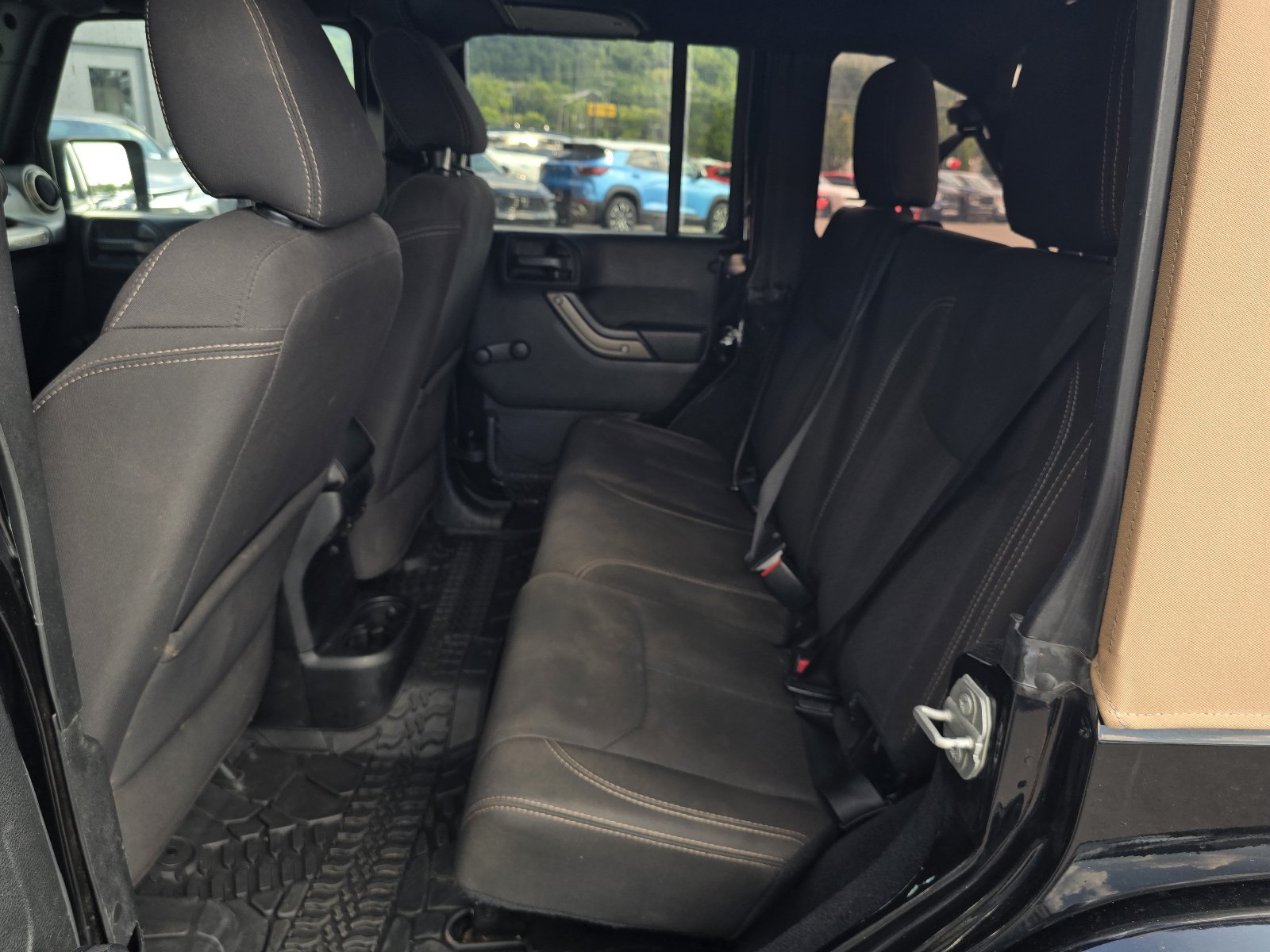 Used 2018 Jeep Wrangler Unlimited Sport AWD/4WD image 12