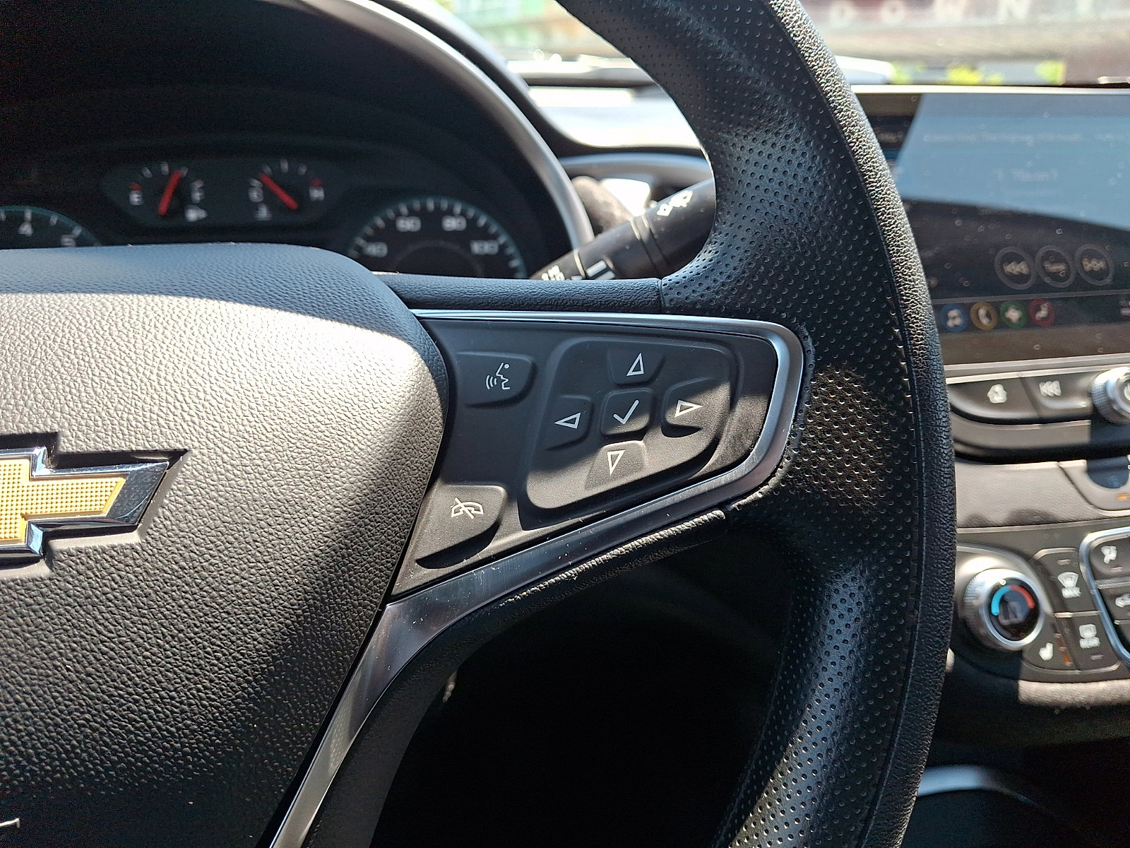 Used 2025 Chevrolet Malibu LT FWD image 20
