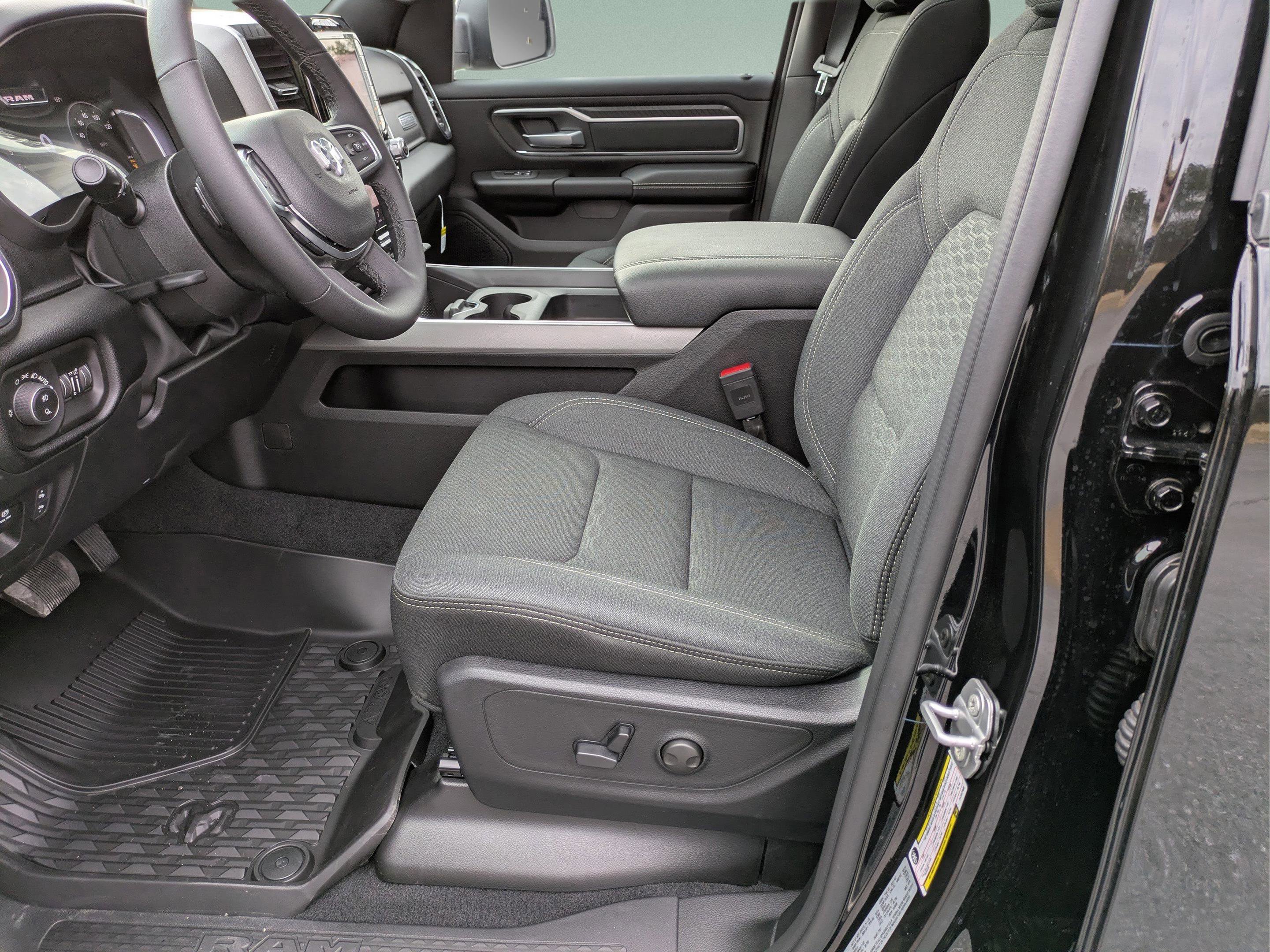 New 2026 RAM 1500 Big Horn AWD/4WD image 22