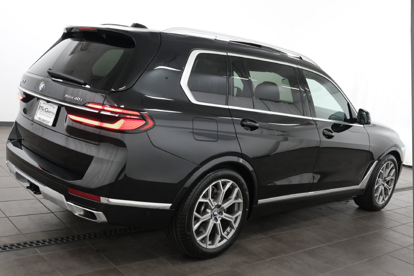 Used 2023 BMW X7 xDrive40i w/ Premium Package AWD/4WD image 6