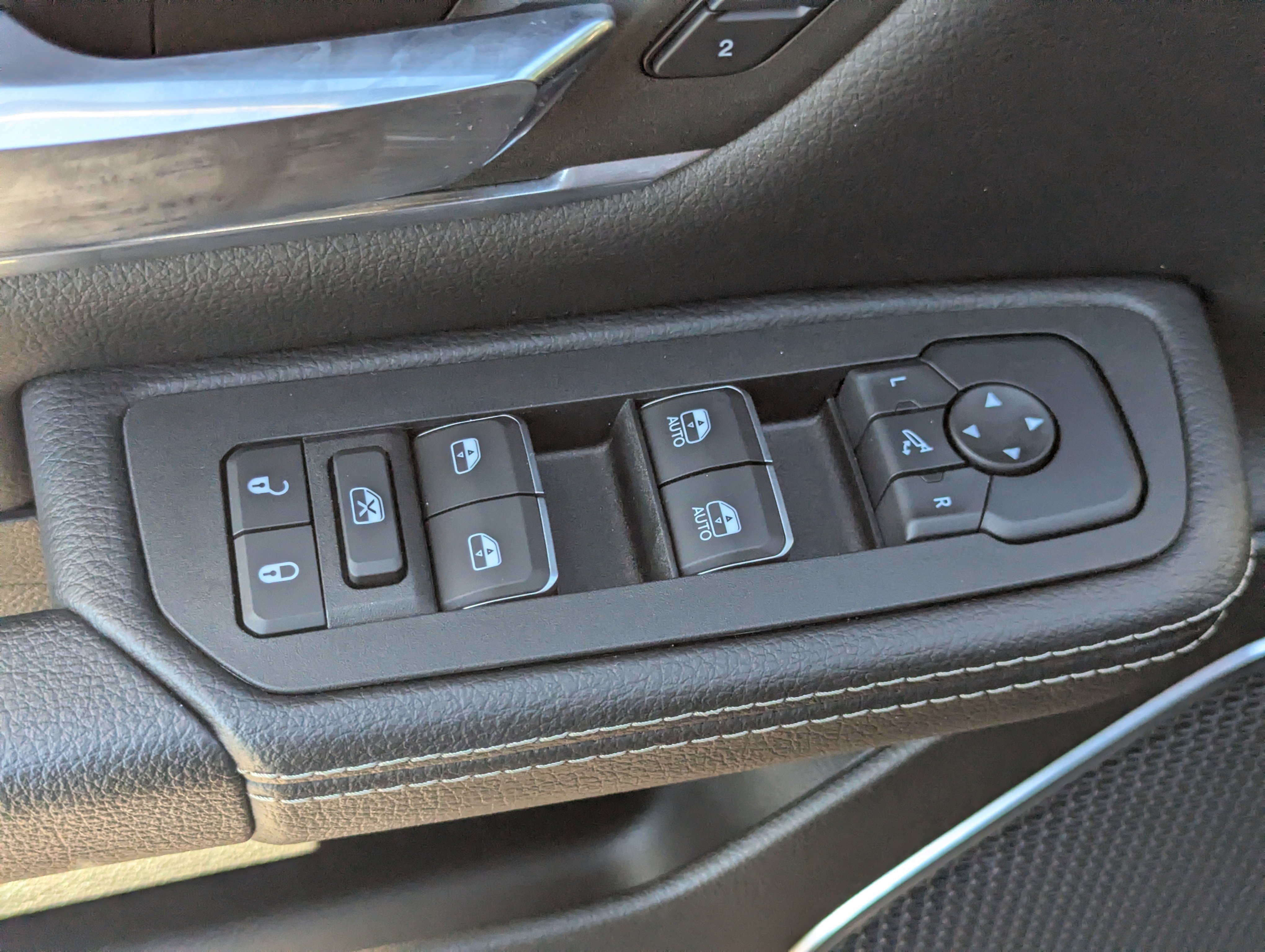 Used 2025 RAM 1500 Laramie w/ Sport Appearance Package image 22