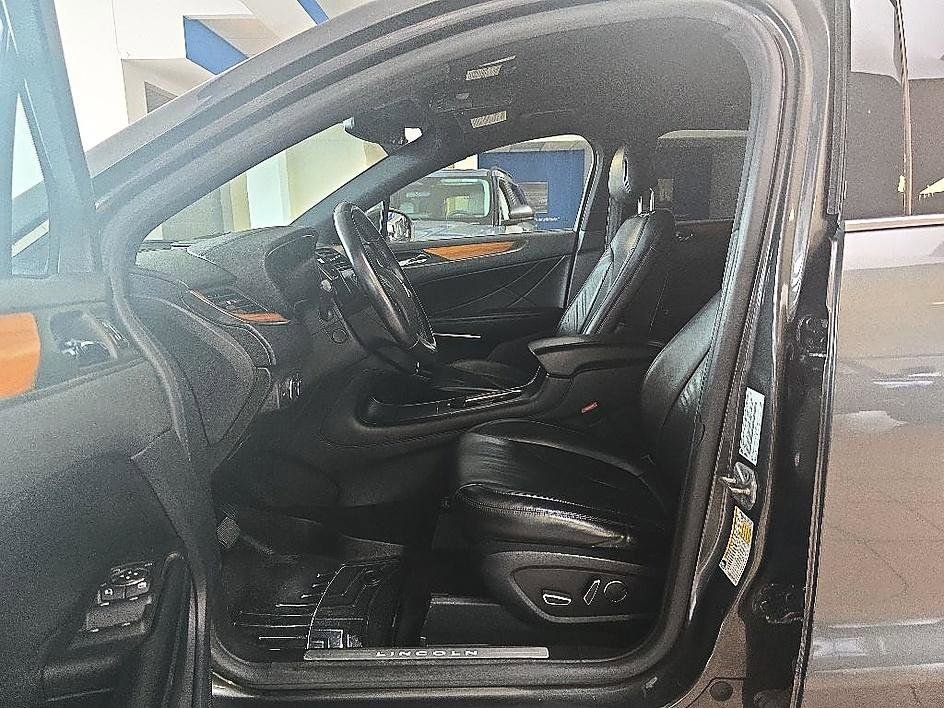 Used 2017 Lincoln MKC Select AWD/4WD image 13