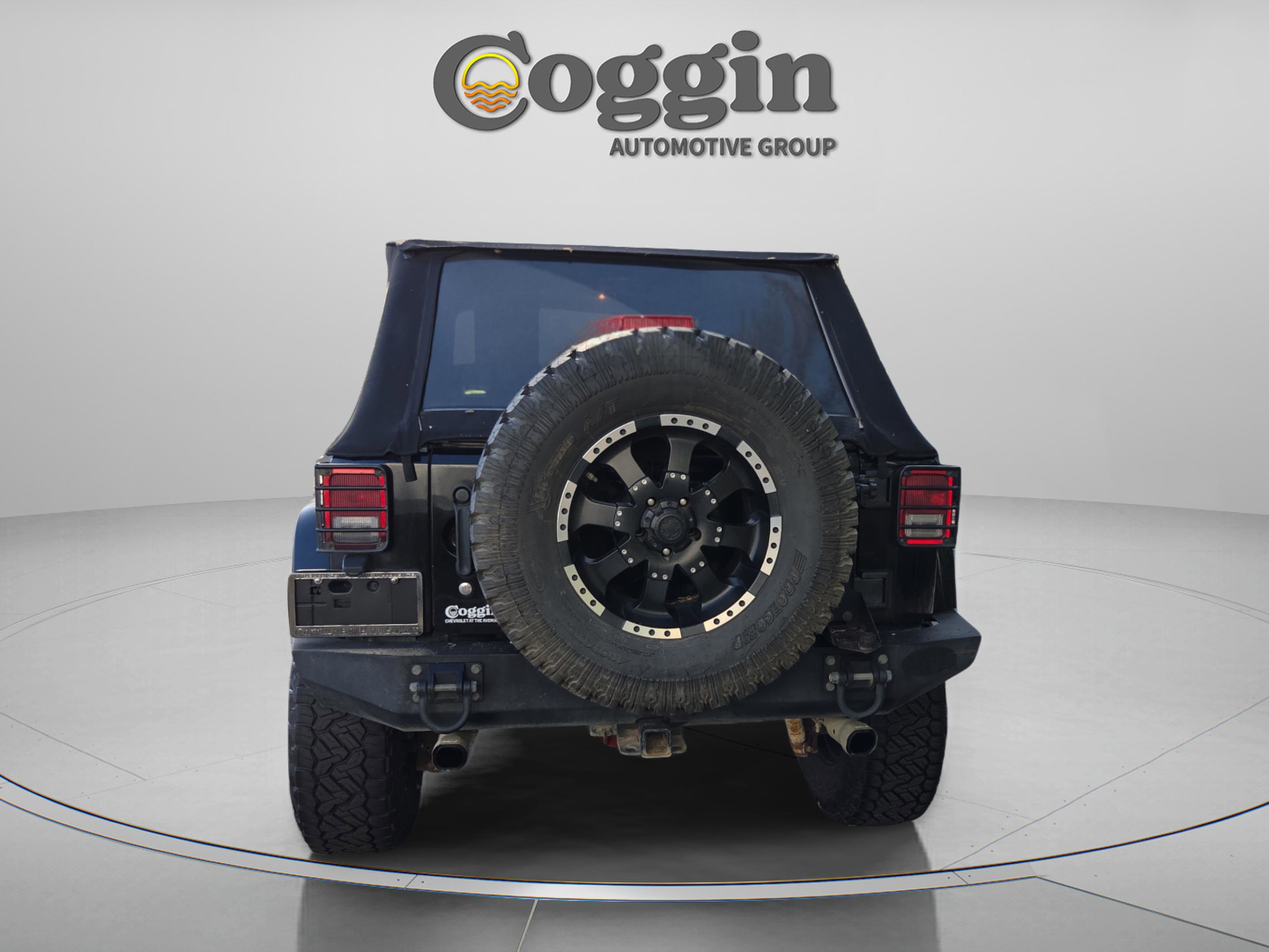 Used 2008 Jeep Wrangler Unlimited Sahara w/ Dual Top Group image 4