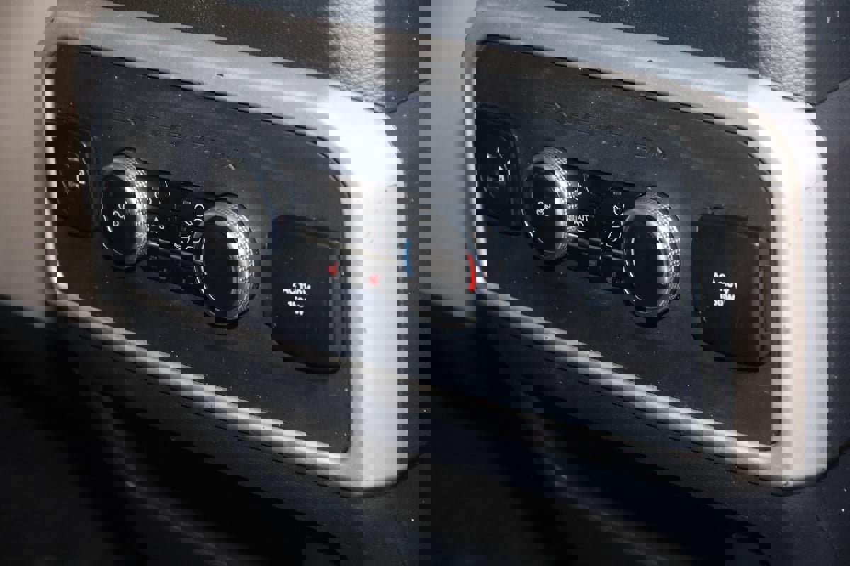 Used 2022 Ford Expedition Max Limited AWD/4WD image 16