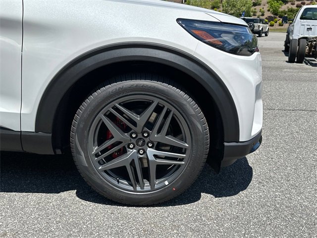 New 2025 Ford Explorer ST w/ Sun And Sound Package image 12