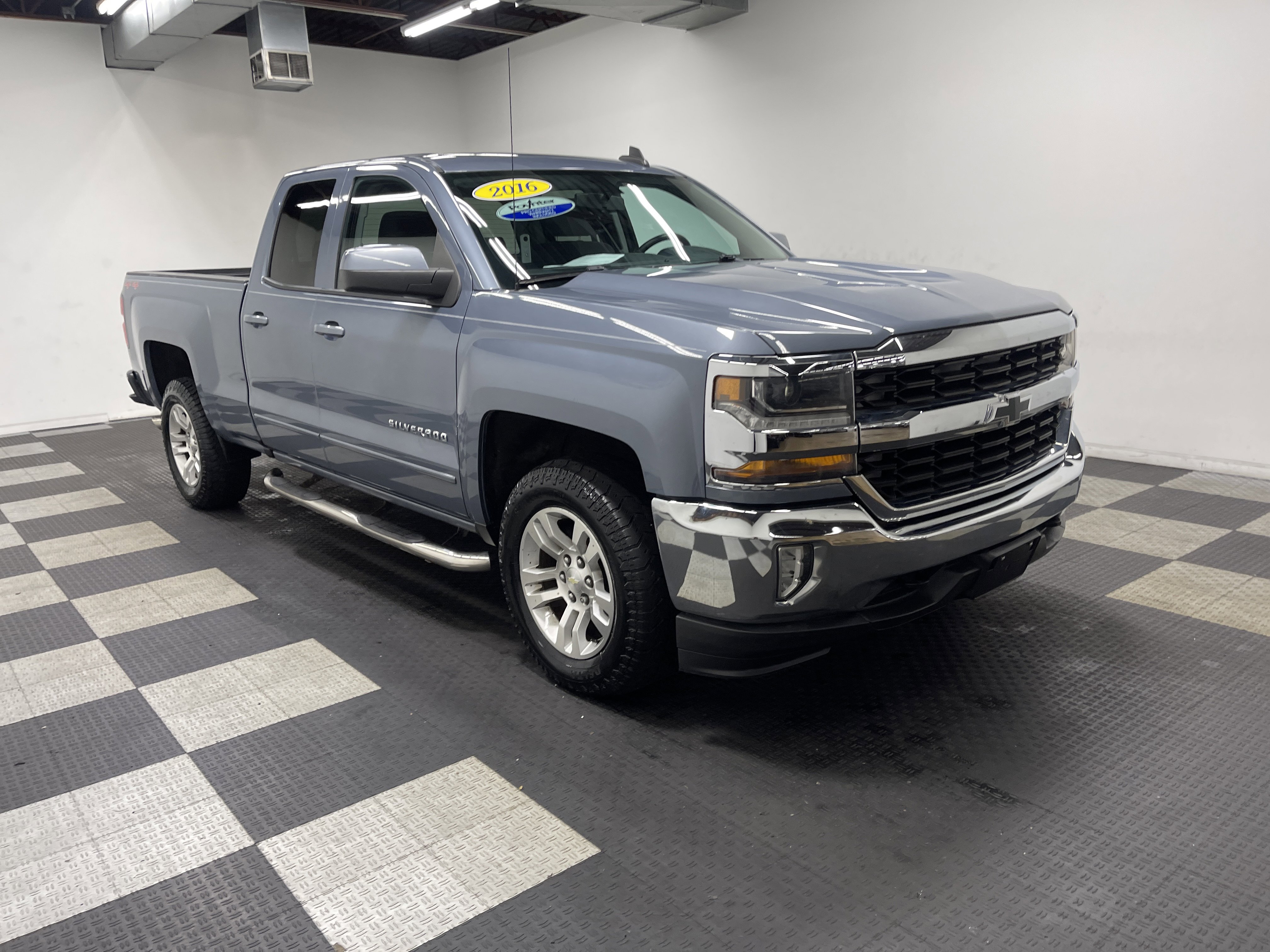 Used 2016 Chevrolet Silverado 1500 LT w/ LT Convenience Package image 6