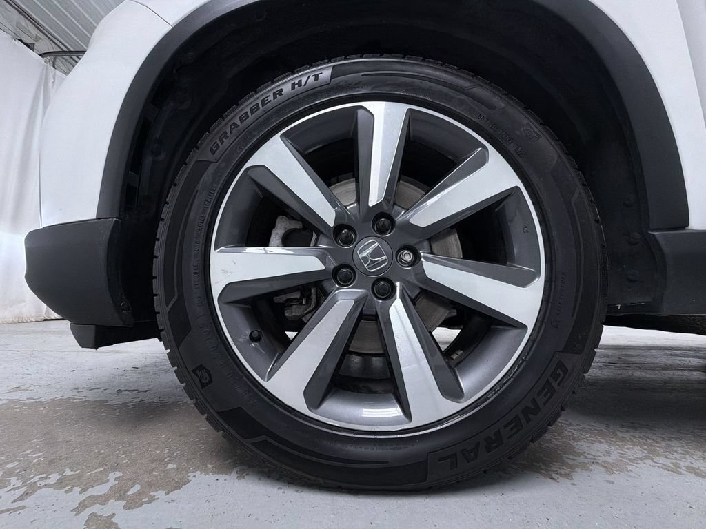 Used 2024 Honda Pilot Touring image 16