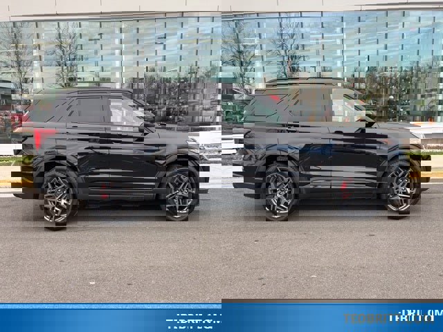 Certified 2025 Ford Explorer ST image 9