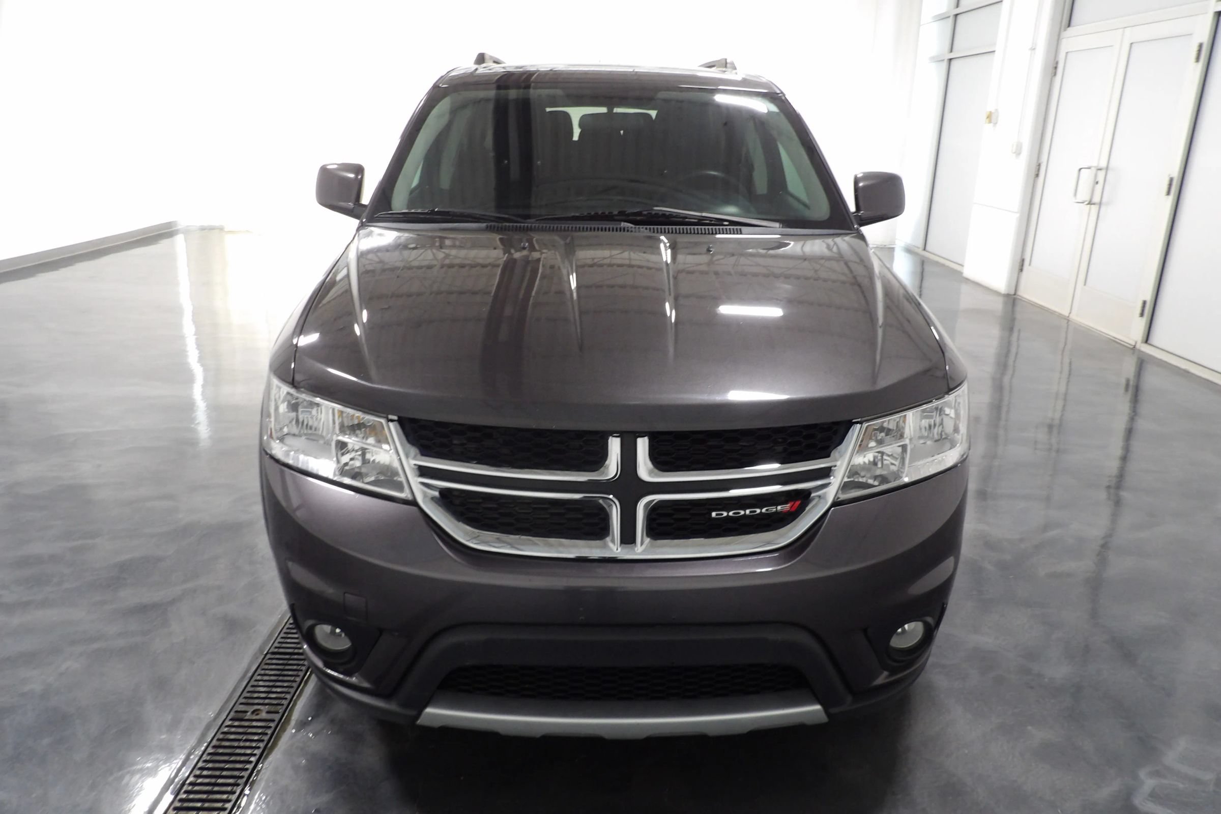 Used 2016 Dodge Journey SXT FWD image 2