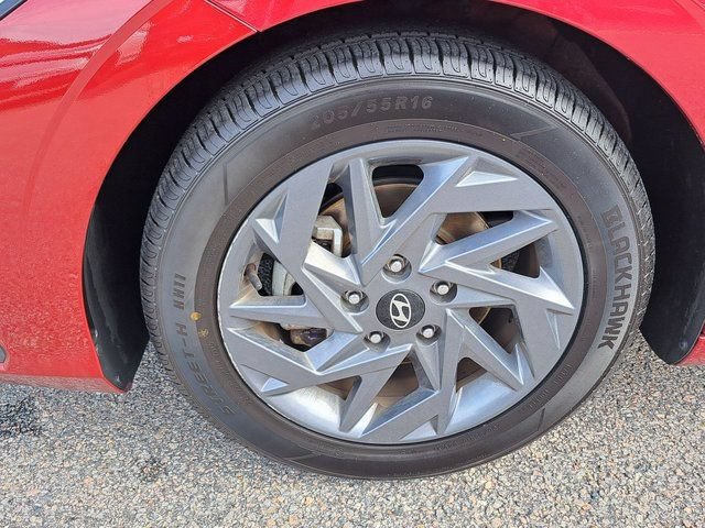 Used 2024 Hyundai Elantra SEL FWD image 27