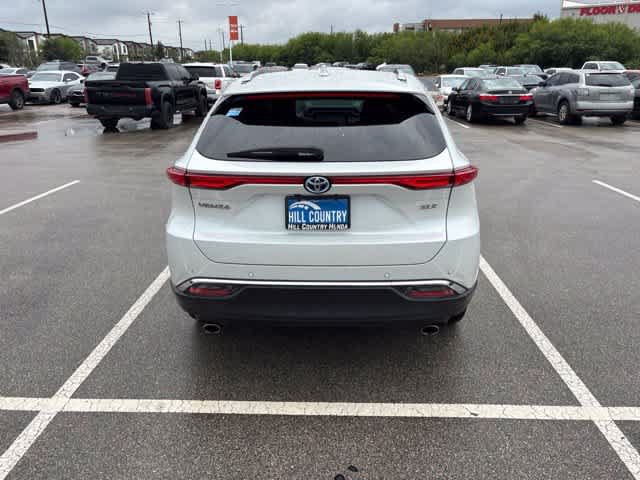 Used 2024 Toyota Venza XLE AWD/4WD image 4