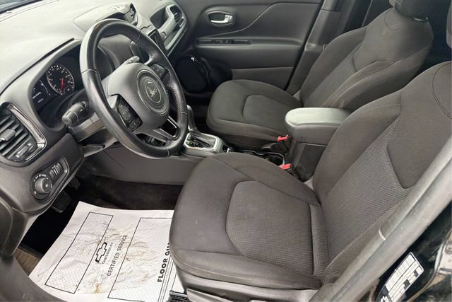 Used 2019 Jeep Renegade Altitude w/ Quick Order Package 2XM AWD/4WD image 9
