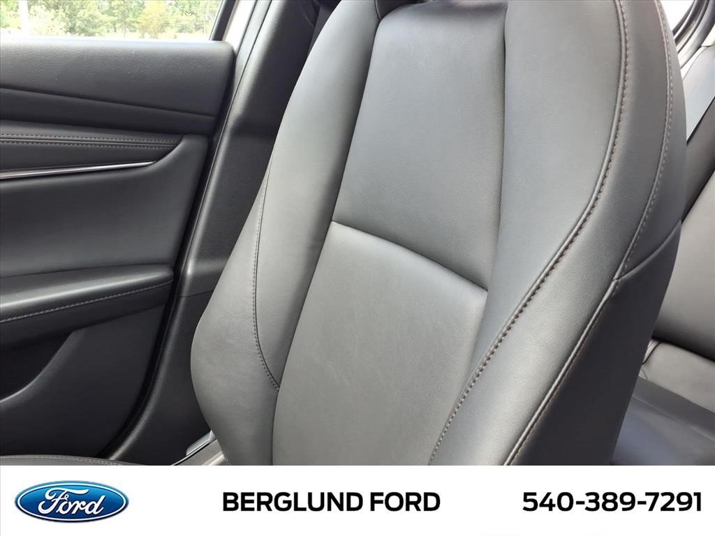 Used 2022 MAZDA MAZDA3 s FWD image 32